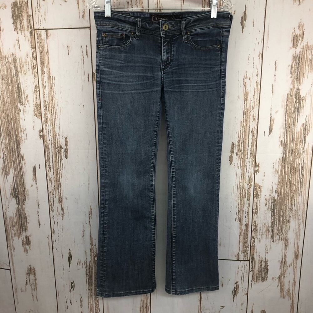 Divine Rights of Denim, Low Rise Boot, Size 27. In excellent condition!